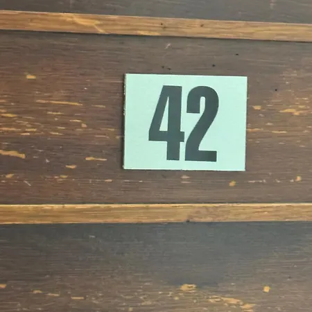 Escale 42 公寓 勒芒